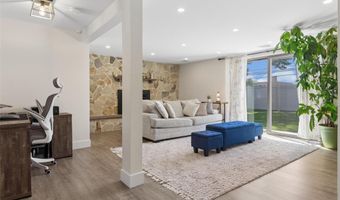 51 Dogwood Rd, Albertson, NY 11507