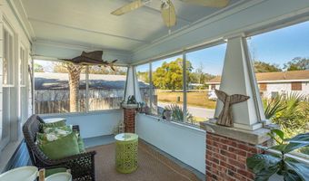 134 Sawyer Ln, Apalachicola, FL 32320