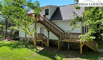140 Library Ln, Banner Elk, NC 28604