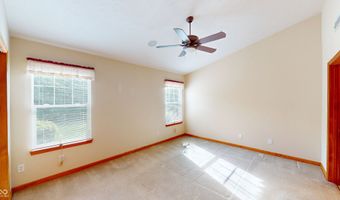 7427 Oak Knoll Dr, Indianapolis, IN 46217