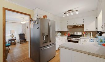 605 6Th St, Barling, AR 72923