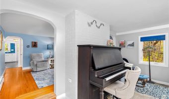 1812 Old Louisquisset Pike, Lincoln, RI 02865