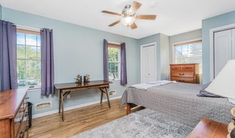 27 Southview Ter S, Middletown, NJ 07748