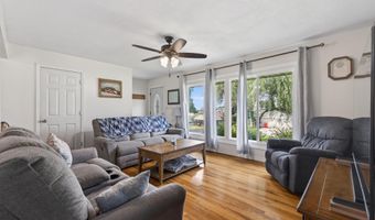 291 W Davis St, Bloomfield, IN 47424