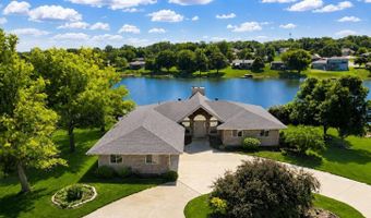 1416 Doyle Ln, Beatrice, NE 68310