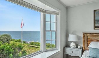 41 Buena Vista Dr, North Kingstown, RI 02852