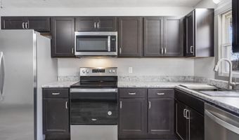 304 E Cofield St, Aurora, MO 65605