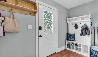 90 E Lincoln Ave, Atlantic Highlands, NJ 07716