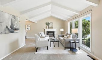 15025 NW Oak Hills Dr, Beaverton, OR 97006