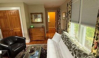 141 Coggeshall Ave, Newport, RI 02840