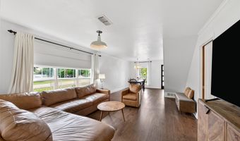 200 S Crane St, Alvord, TX 76225