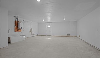 135 Old Mill Blvd, Warwick, RI 02889