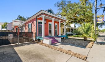 206 Main St, Bay St. Louis, MS 39520