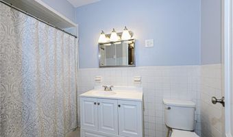 10 Pell St 3B, Newport, RI 02840