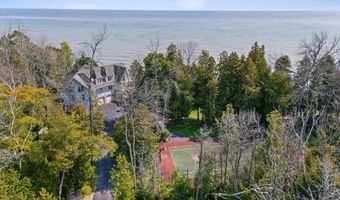 E7379 WASHINGTON Road, Algoma, WI 54201