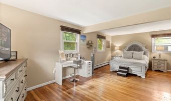 817 Limecrest Rd, Andover, NJ 07860