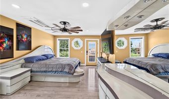 318 Farmington Ave, Cranston, RI 02920