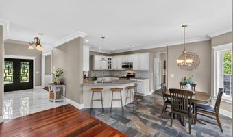 3 Walnut Trl, Andover, NJ 07860