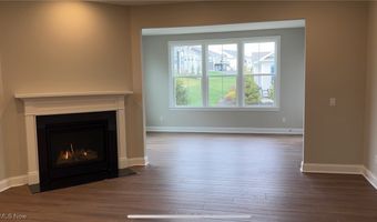 913 Arthur Trl, Aurora, OH 44202