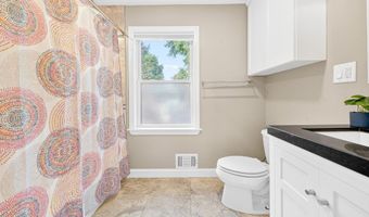 74 Rhinecliff St, Arlington, MA 02476