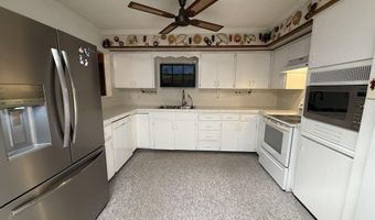1802 W Clayton Ave, Artesia, NM 88210