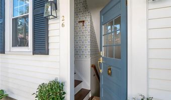 26 Vernon Ave, Newport, RI 02840