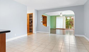 1531 MAUNAKAI St, Hilo, HI 96720