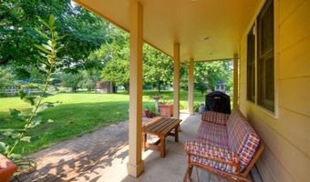 204 E Madison Dr, Polk City, IA 50226
