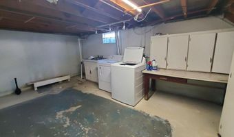 9 Wood St, Bangor, ME 04401
