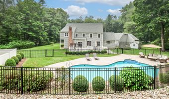 9 Hidden Brook Dr, Brookfield, CT 06804