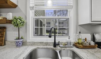 41 Nile St 41, Billerica, MA 01821