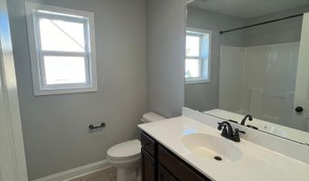 127 Lightwater Dr, Aberdeen, NC 28315