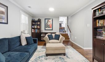 6812 LAMP POST Ln, Alexandria, VA 22306