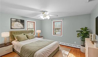 2 Oak Grove Blvd, North Providence, RI 02911