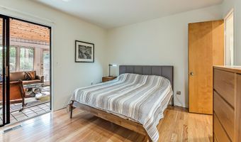 2 Haverhill Ct, Ann Arbor, MI 48105
