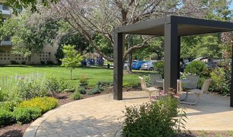 6621 WAKEFIELD Dr 317, Alexandria, VA 22307