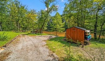 602 E River View Dr, Austinburg, OH 44010