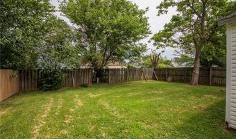 2509 Parkcrest Dr, Bentonville, AR 72712