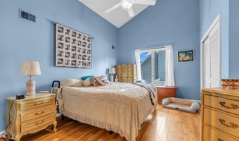 8 Laurel Ln, Bayville, NJ 08721