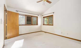 271 N McClellan St 105, Auburn, IN 46706