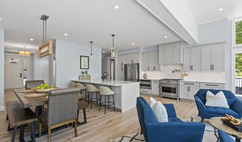 24 Amerescoggin Rd, Falmouth, ME 04105