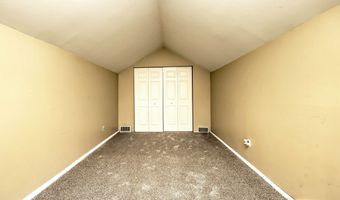 41 Chatham Ln, Bristol, CT 06010