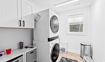 8 Big River Rd, Coventry, RI 02816
