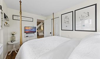 210 N BEACH Ave, Beach Haven, NJ 08008