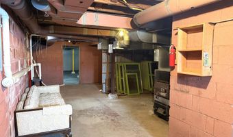 7892 OLD 101 Rd, Armstrong Creek, WI 54103