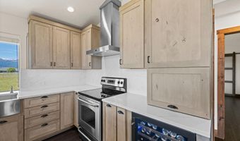 136 Goslin Loop, Cascade, ID 83611