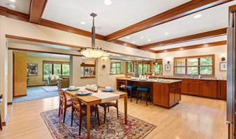 5870 Persimmon Dr, Fitchburg, WI 53711