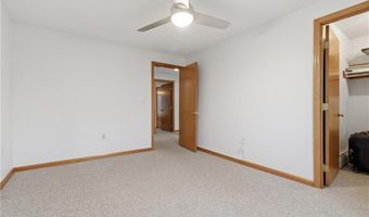 7 Wake Robin Rd 1604, Lincoln, RI 02865