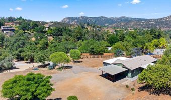 636 N Glen Oaks Dr, Alpine, CA 91901