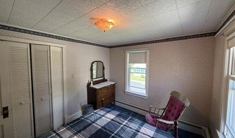 10 Palm St, Baileyville, ME 04694